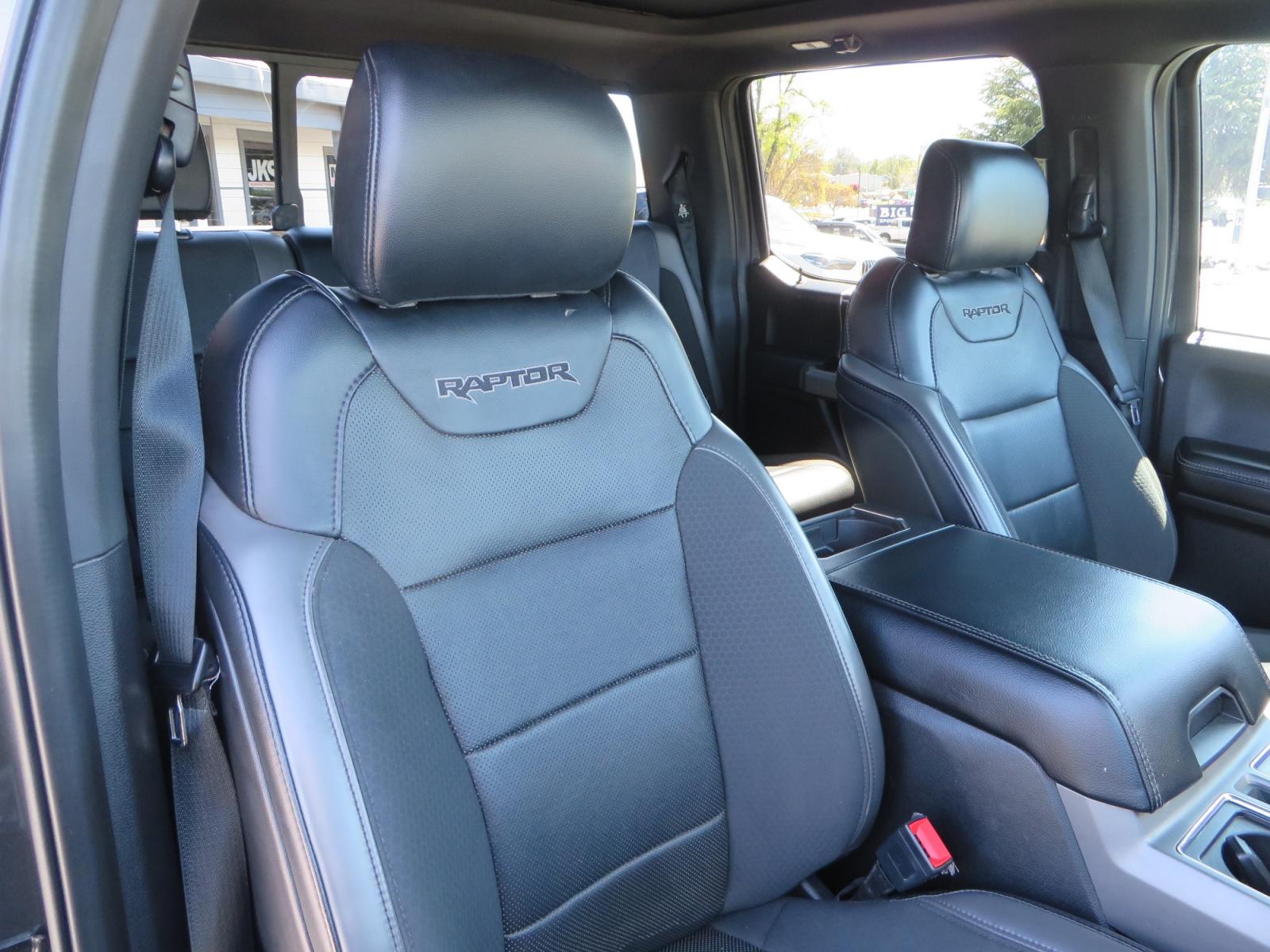 2019 CHARCOAL /BLACK Ford F-150 F-150 Raptor (1FTFW1RG6KF) with an 3.5L V6 ECOBOOST engine, automatic transmission, located at 2630 Grass Valley Highway, Auburn, CA, 95603, (530) 508-5100, 38.937893, -121.095482 - Photo #45